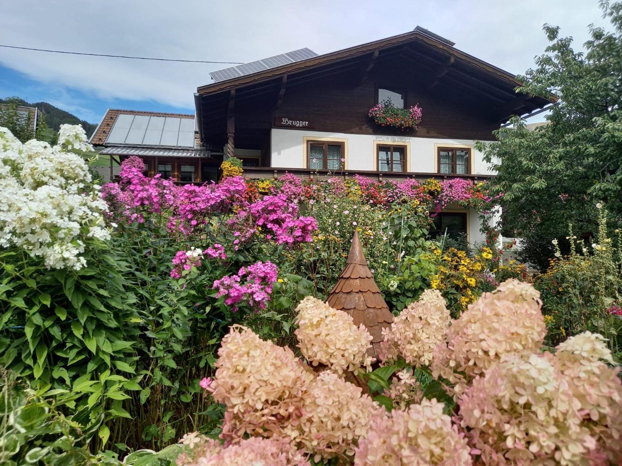 Haus Brugger Apartment Rennweg am Katschberg Bagian luar foto