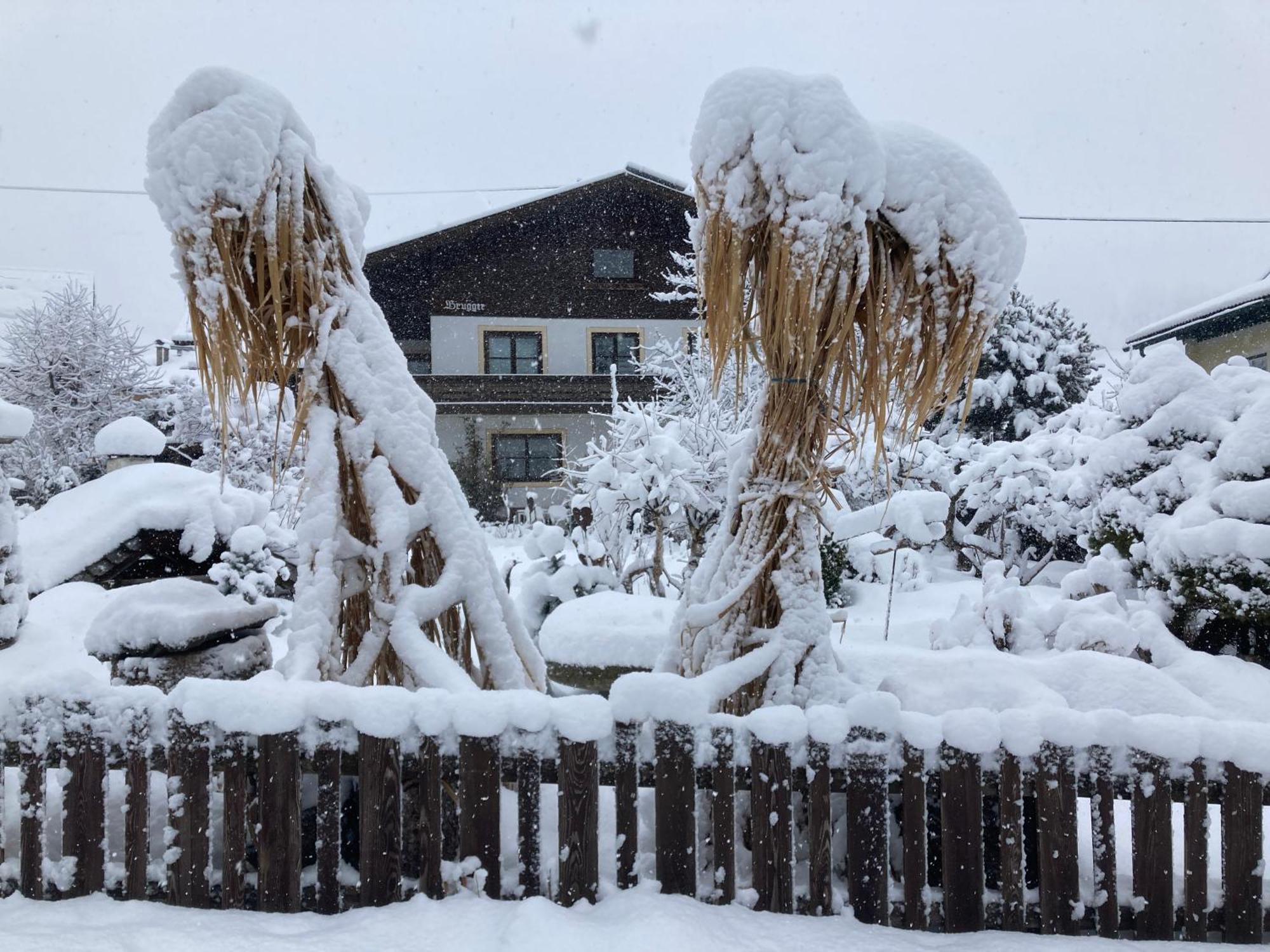 Haus Brugger Apartment Rennweg am Katschberg Bagian luar foto